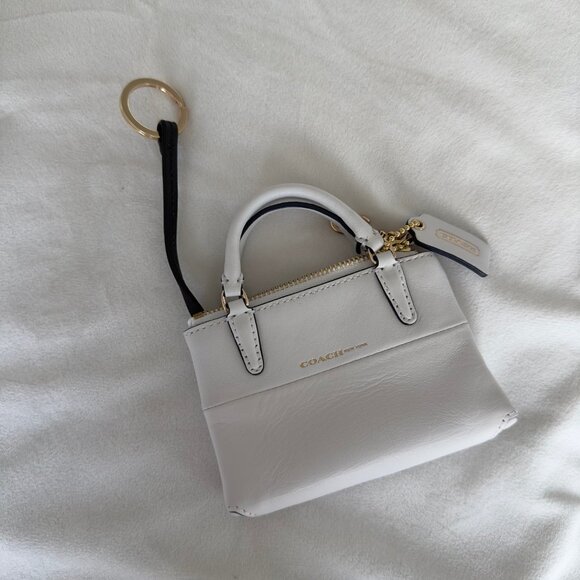 Coach Mini Borough Bag in White with Matching Mini Keychain Bag Charm - Picture 7 of 10